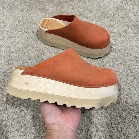Bryr Shoes - Bryr Orange Clogs